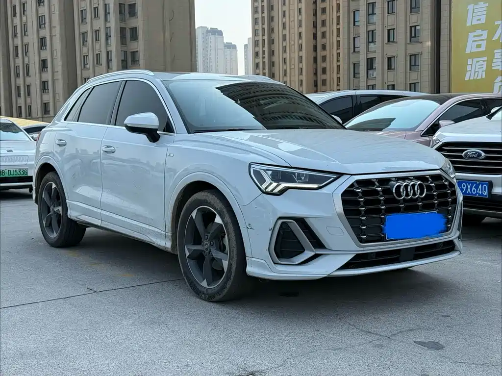 Audi Q3 — фото 3