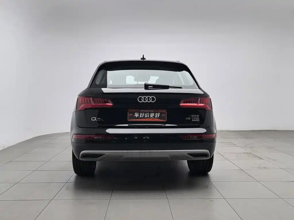 Audi Q5L — фото 4