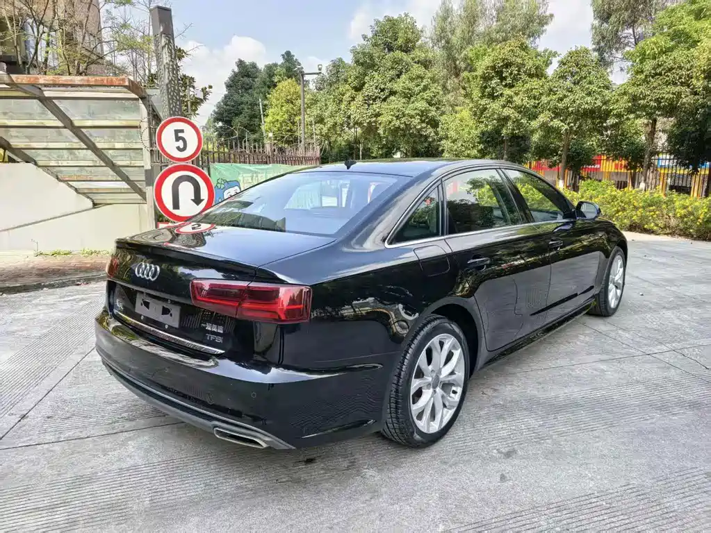 Audi A6L — фото 5