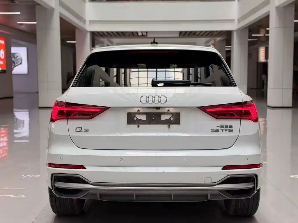 Audi Q3 — фото 6