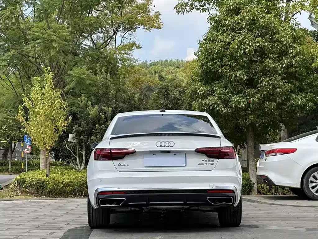 Audi A4L — фото 8
