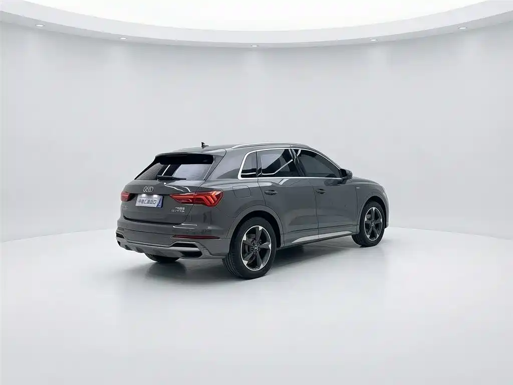 Audi Q3 — фото 5