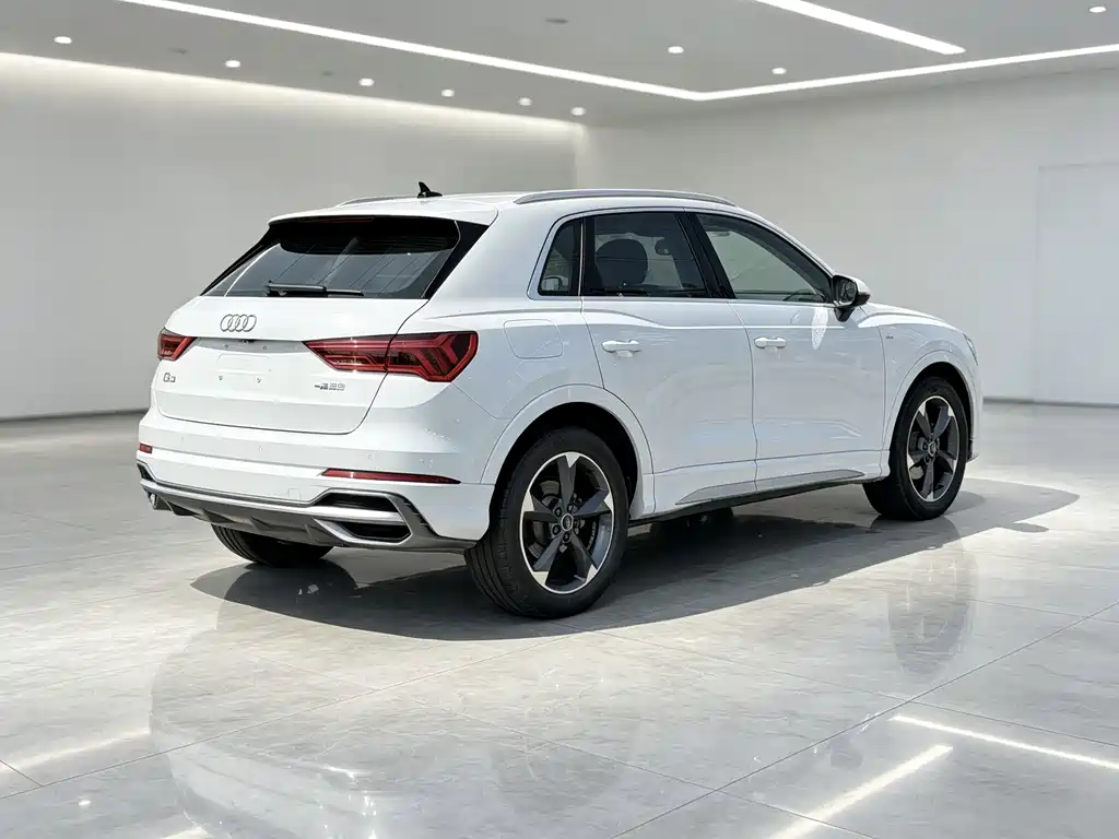 Audi Q3 — фото 4