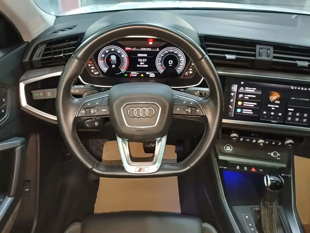 Audi Q3 Sportback — фото 11