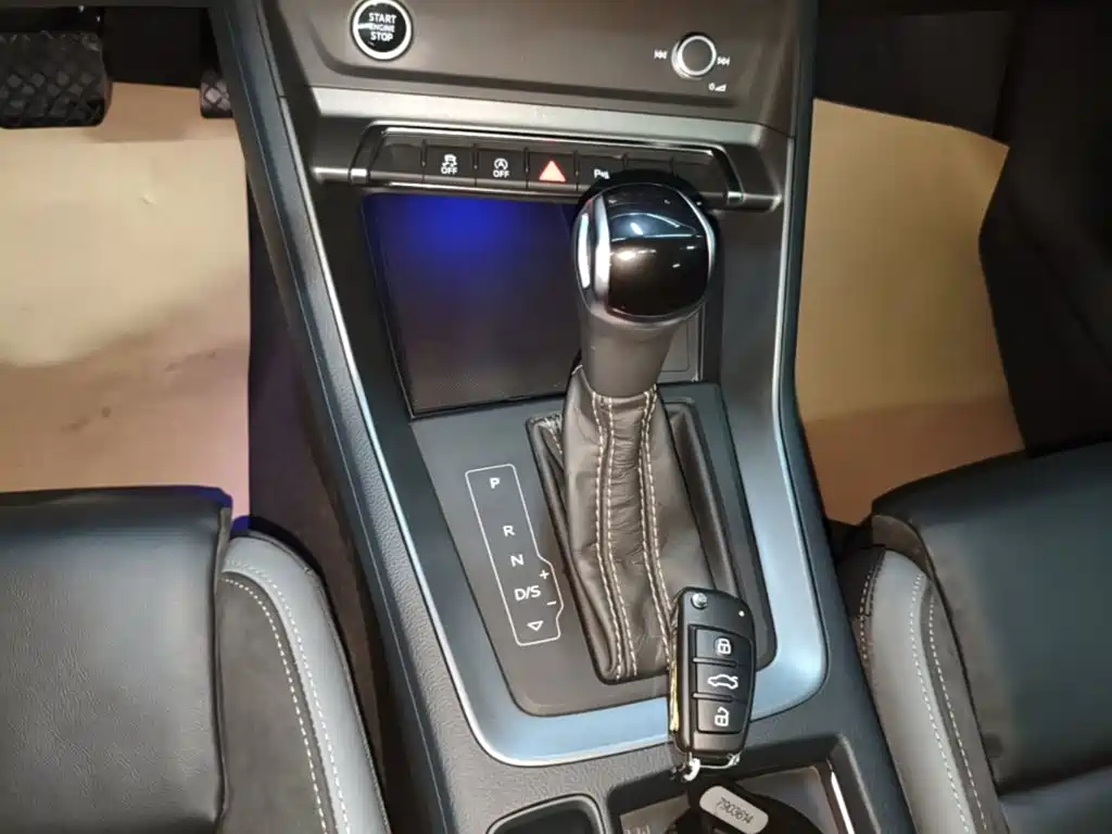 Audi Q3 Sportback — фото 14
