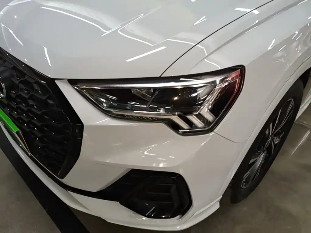 Audi Q3 Sportback — фото 24