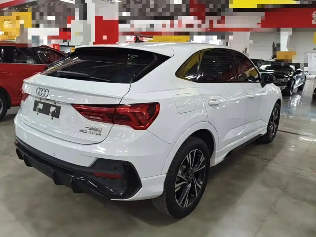 Audi Q3 Sportback — фото 7