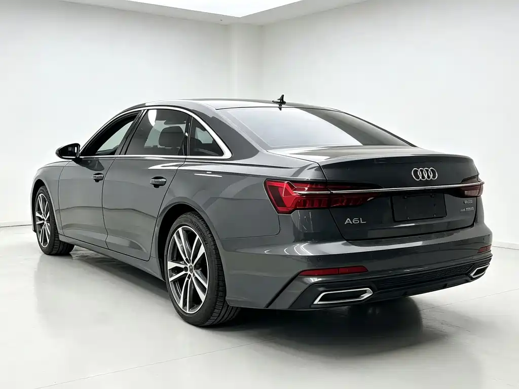 Audi A6L — фото 8