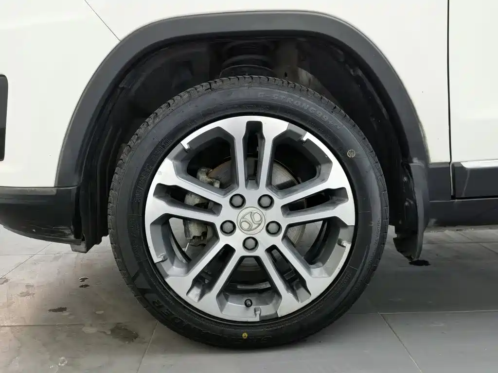 BAIC Senova X35 — фото 17