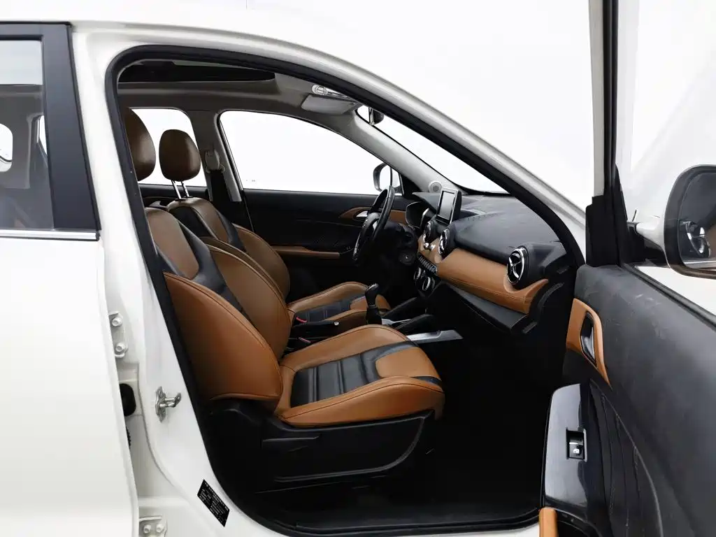 BAIC Senova X35 — фото 23
