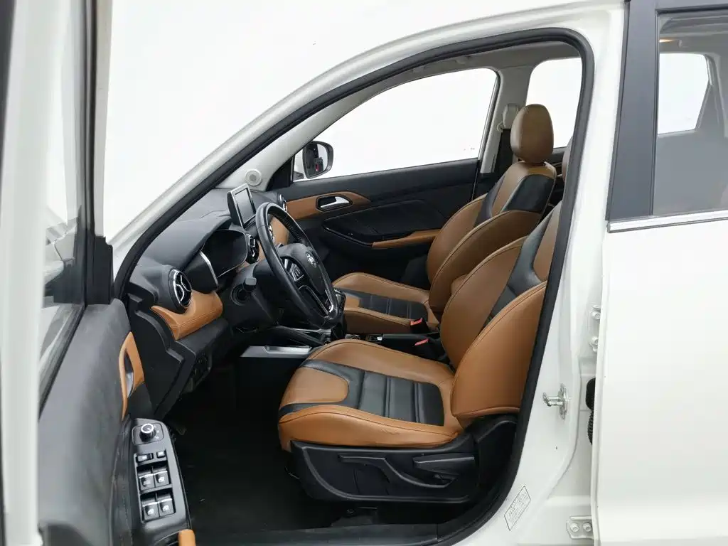 BAIC Senova X35 — фото 10