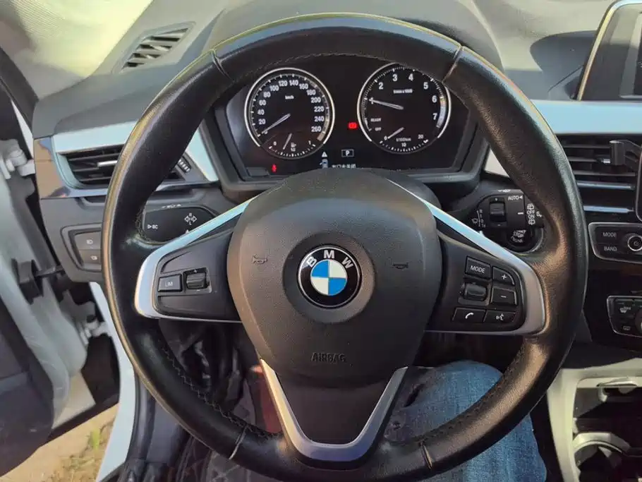 BMW X1 — фото 15