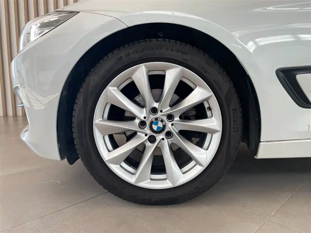 BMW 3 Series GT — фото 9