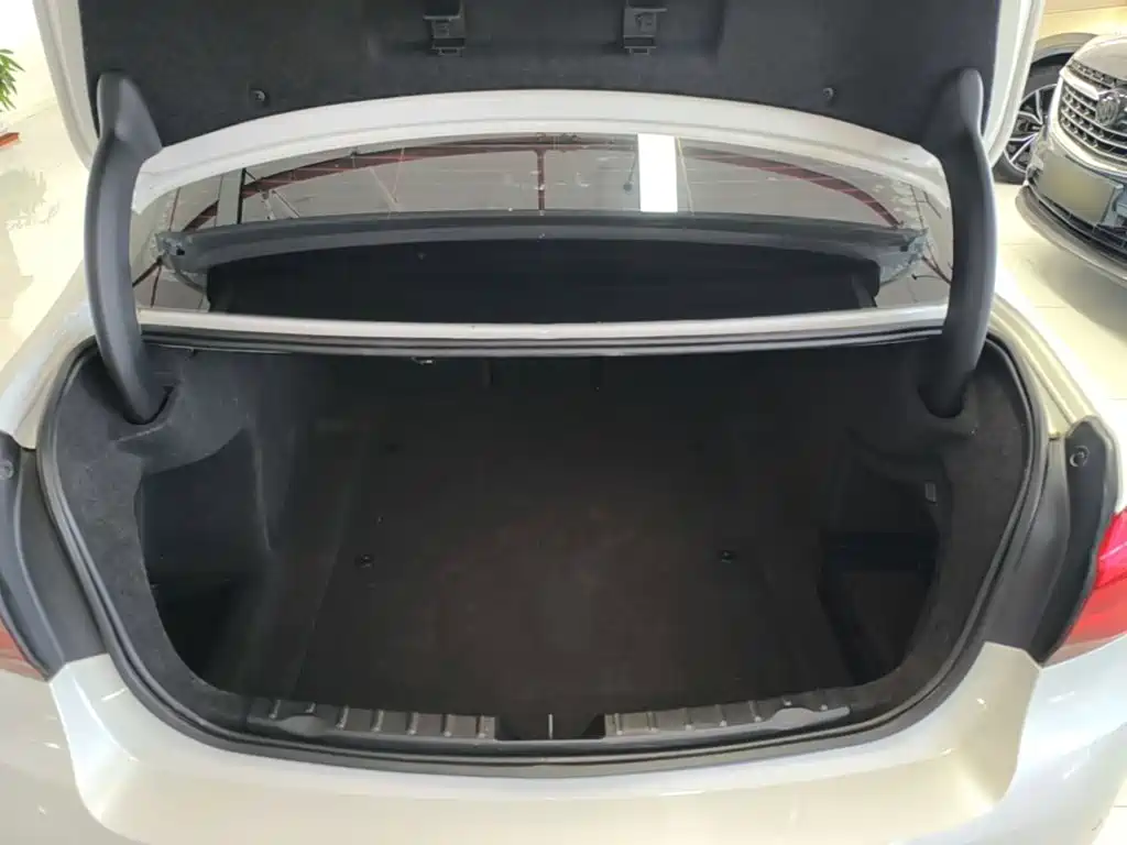 BMW 3 Series — фото 14