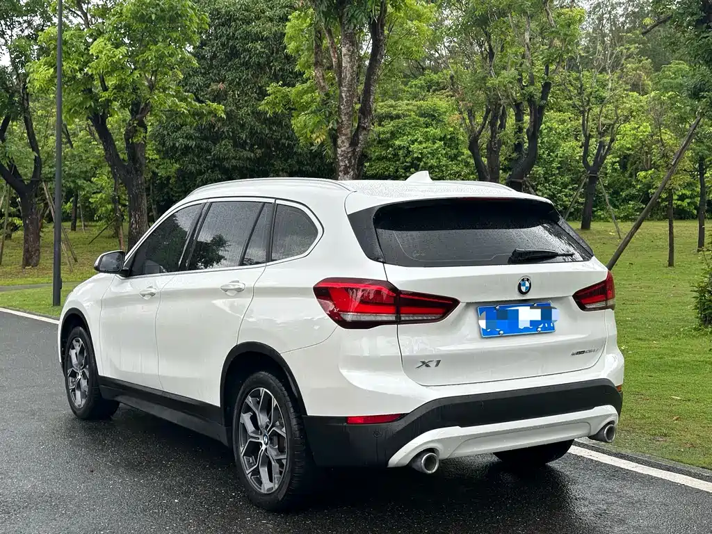 BMW X1 — фото 7