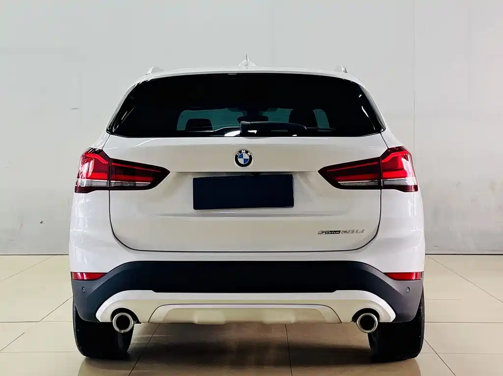 BMW X1 — фото 8