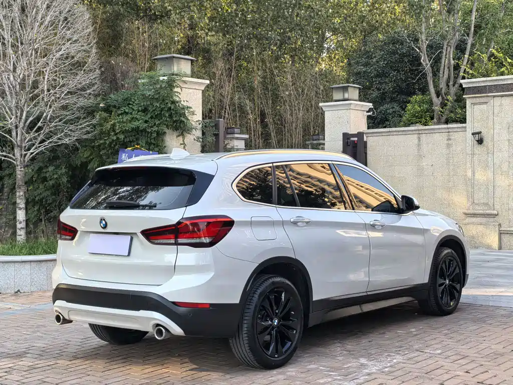 BMW X1 — фото 17