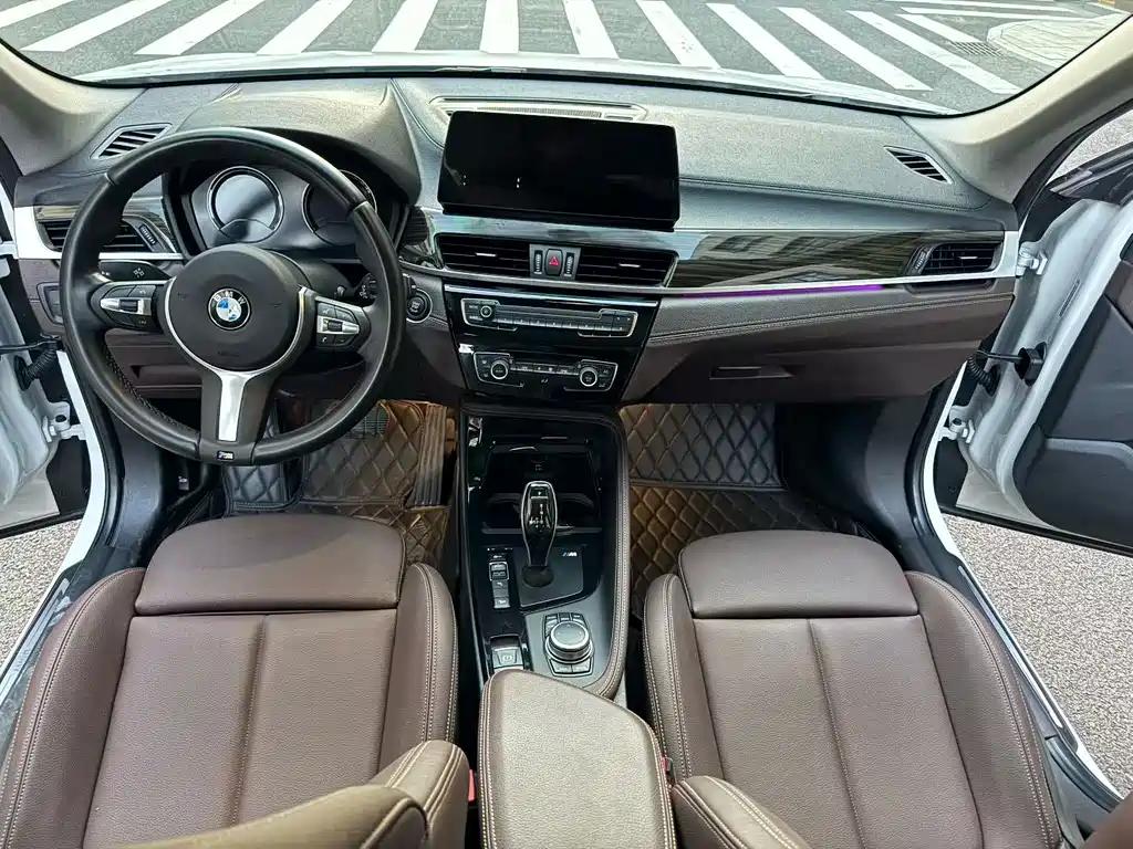 BMW X1 — фото 9