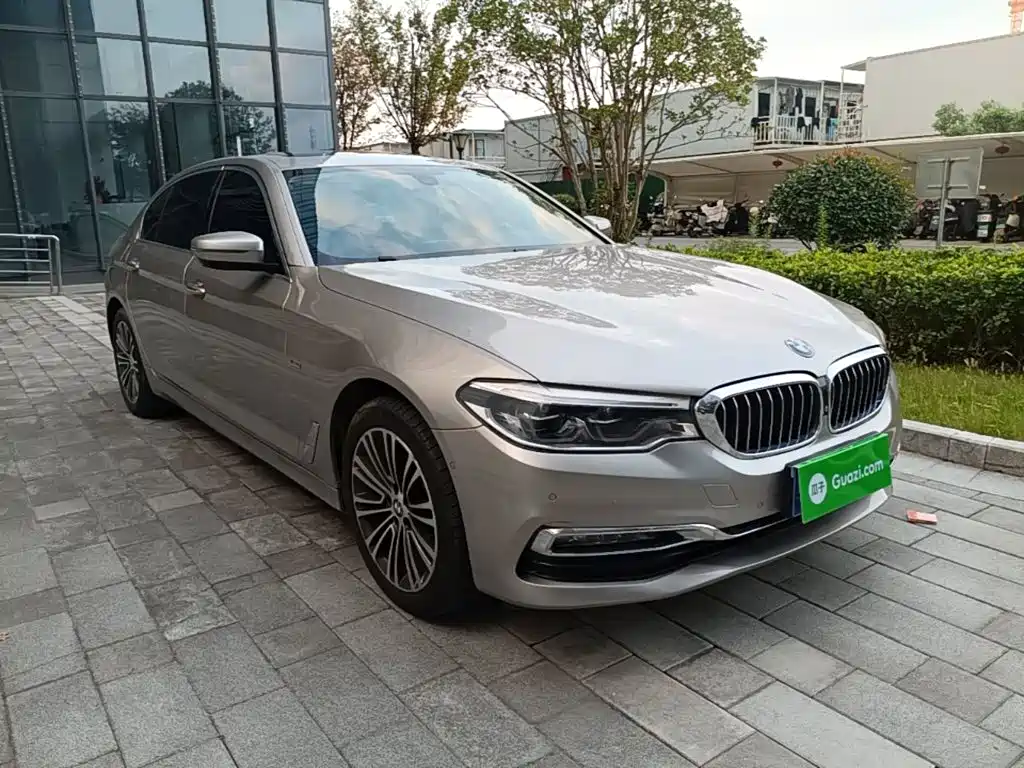BMW 5 Series — фото 4