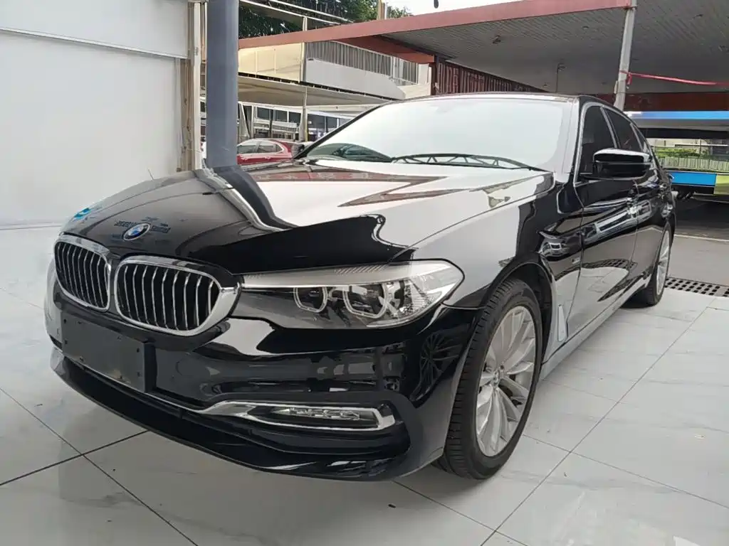 BMW 5 Series — фото 2