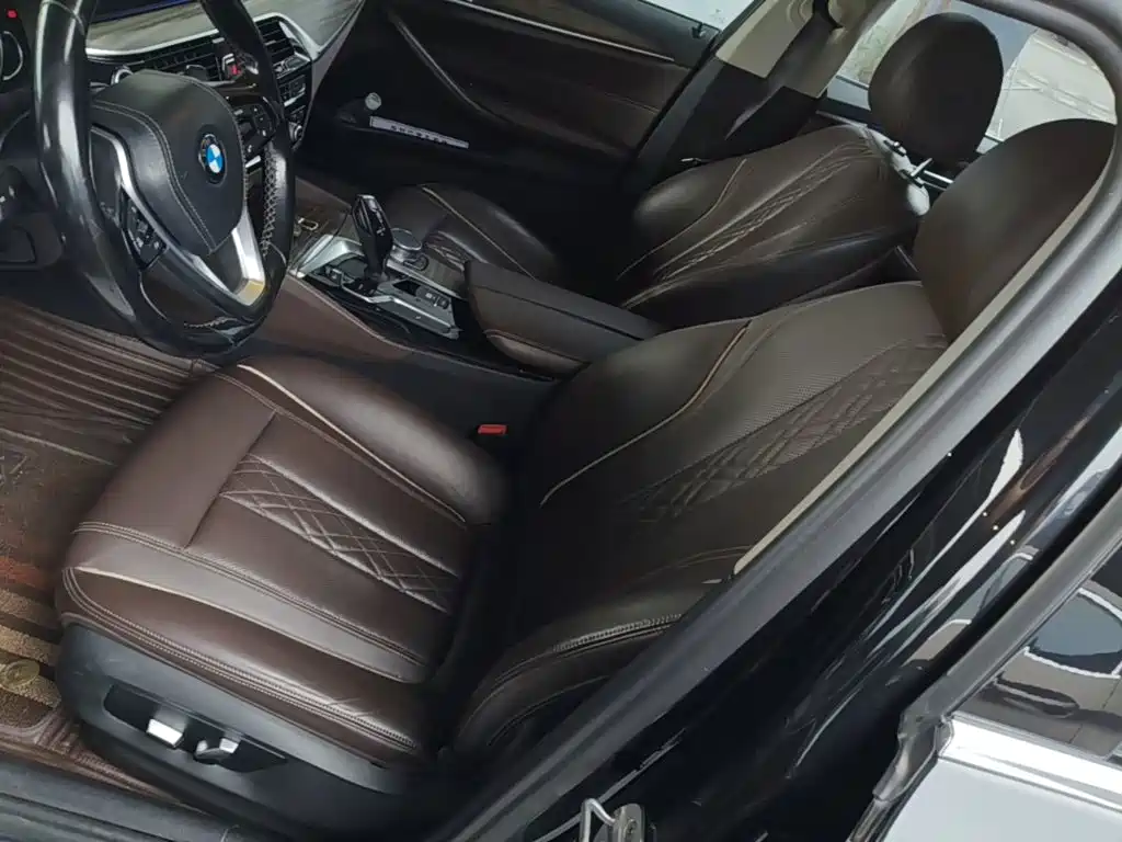 BMW 5 Series — фото 15