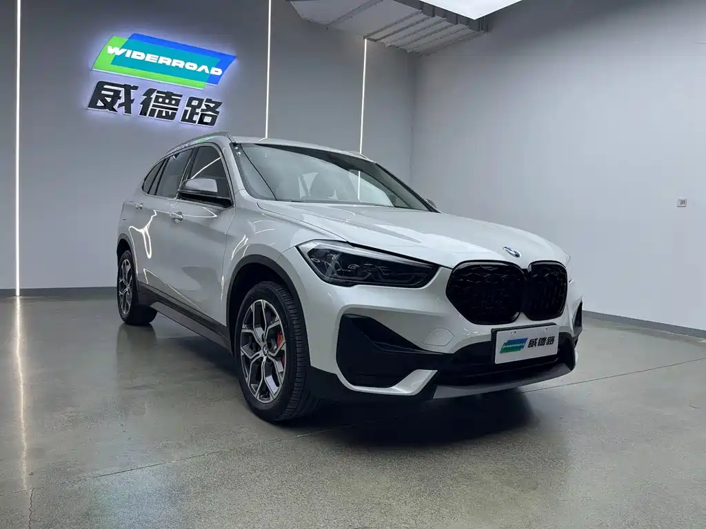 BMW X1 — фото 35