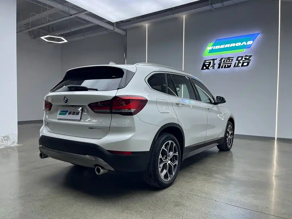 BMW X1 — фото 7