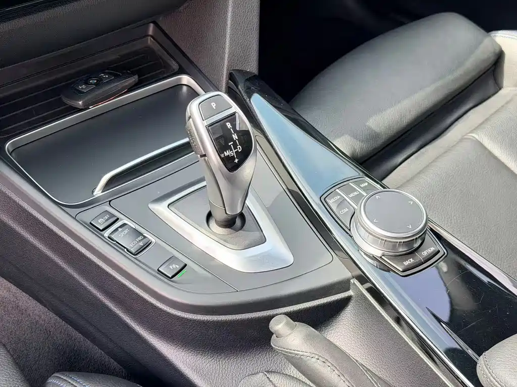 BMW 3 Series GT — фото 13