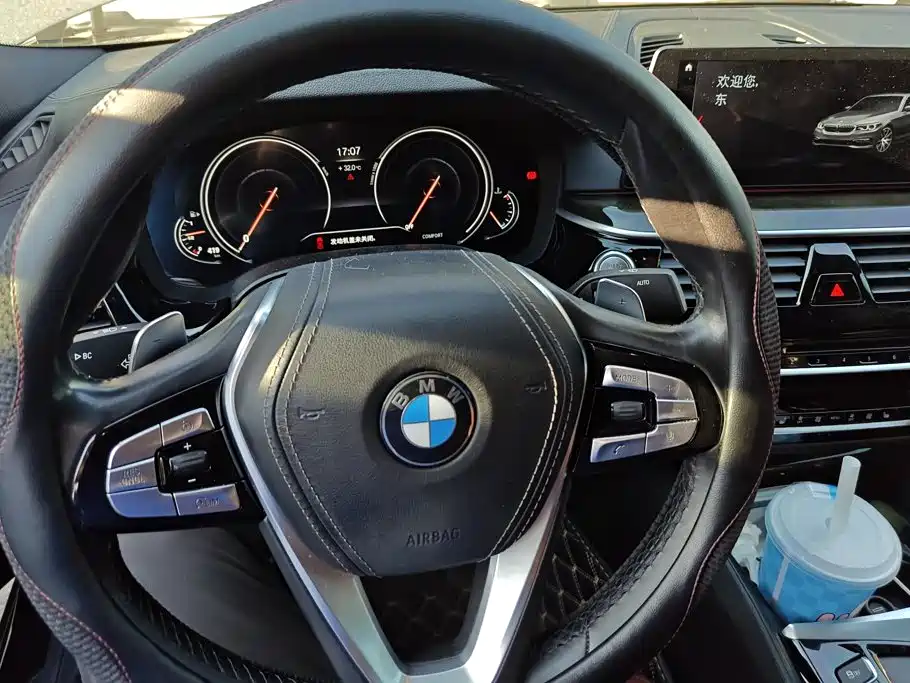 BMW 5 Series — фото 13