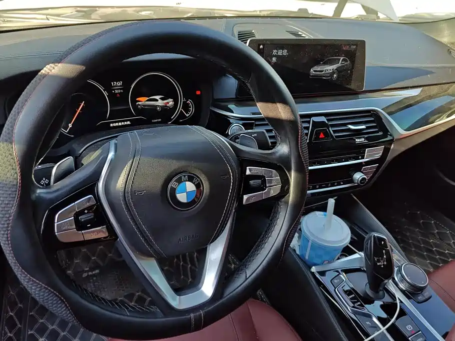 BMW 5 Series — фото 10