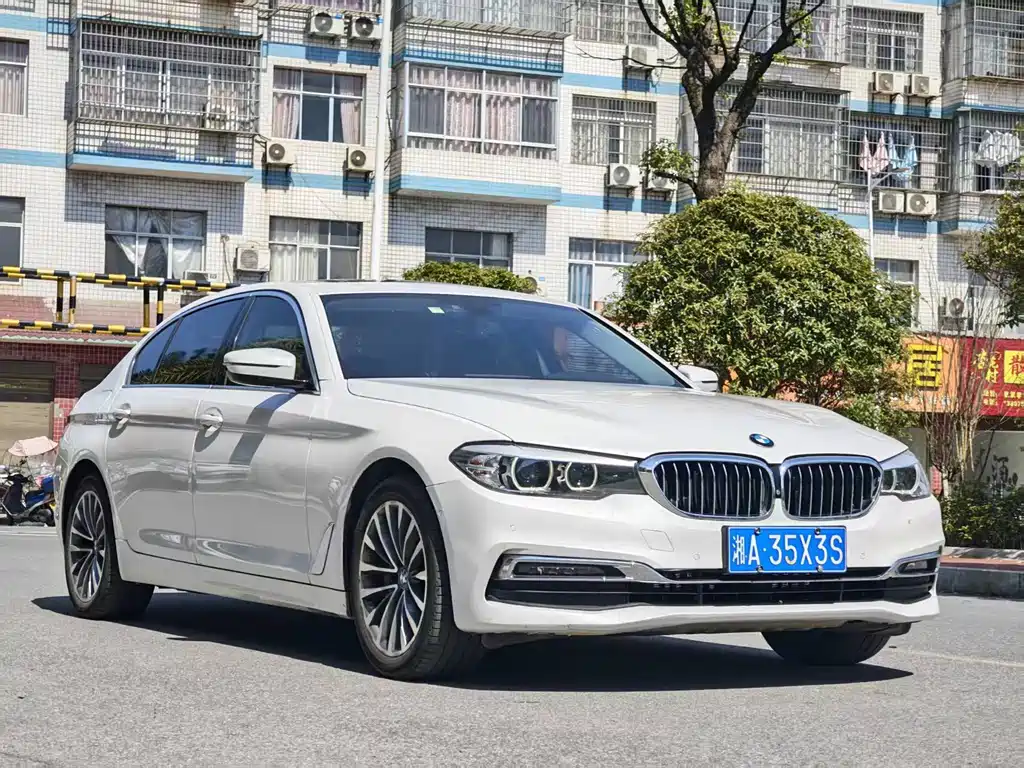 BMW 5 Series — фото 3