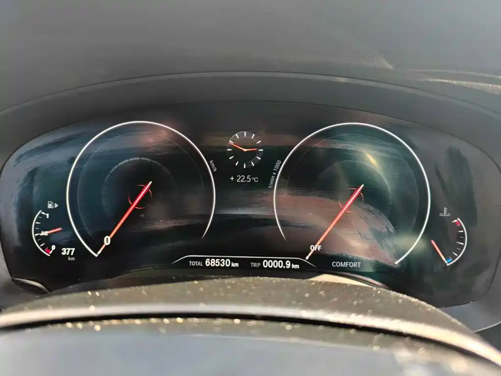 BMW 5 Series — фото 15