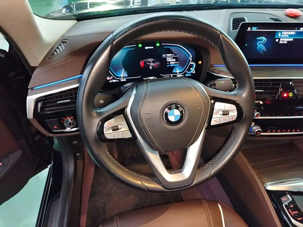 BMW 5 Series New Energy — фото 11