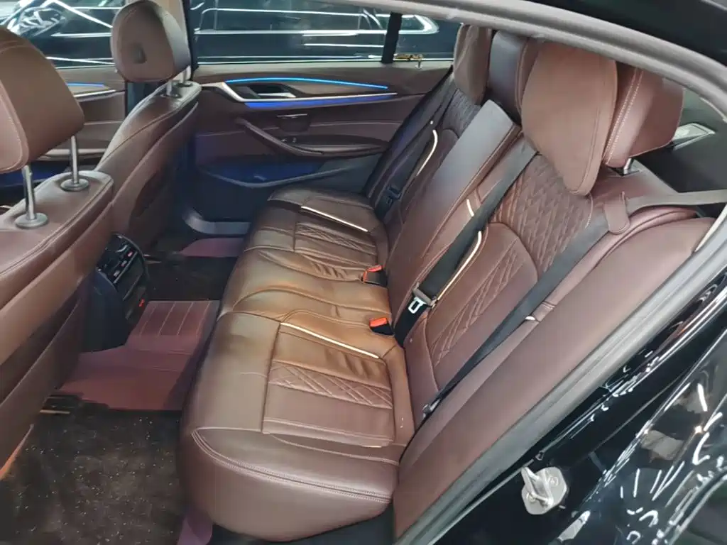 BMW 5 Series New Energy — фото 17
