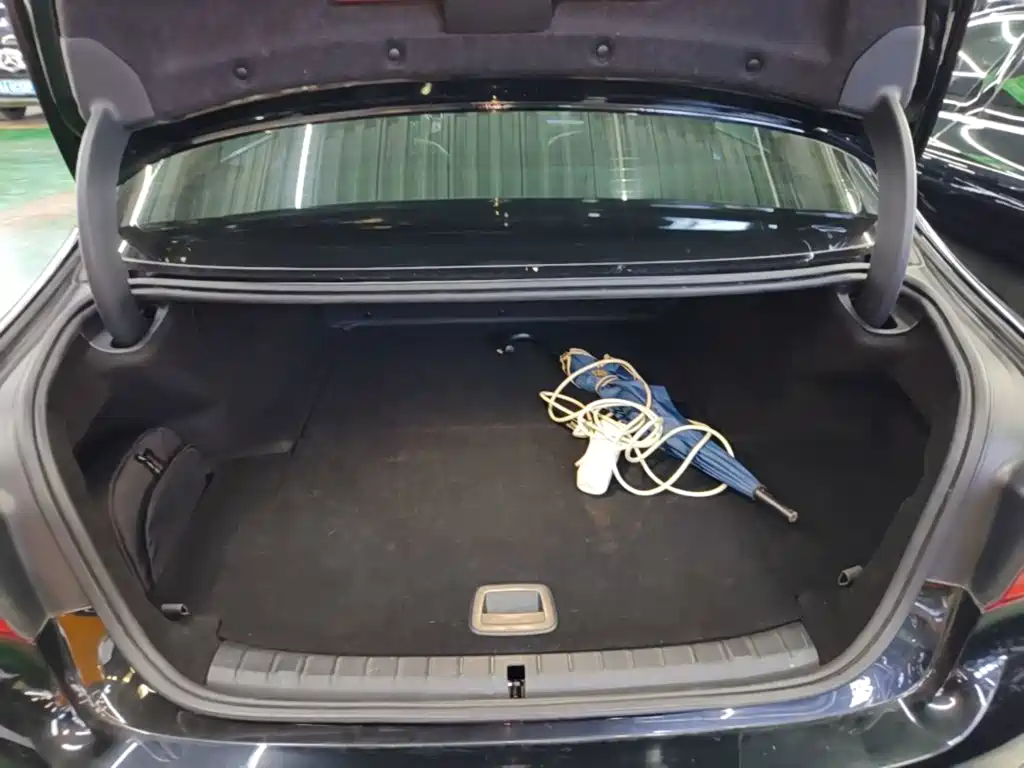 BMW 5 Series New Energy — фото 19