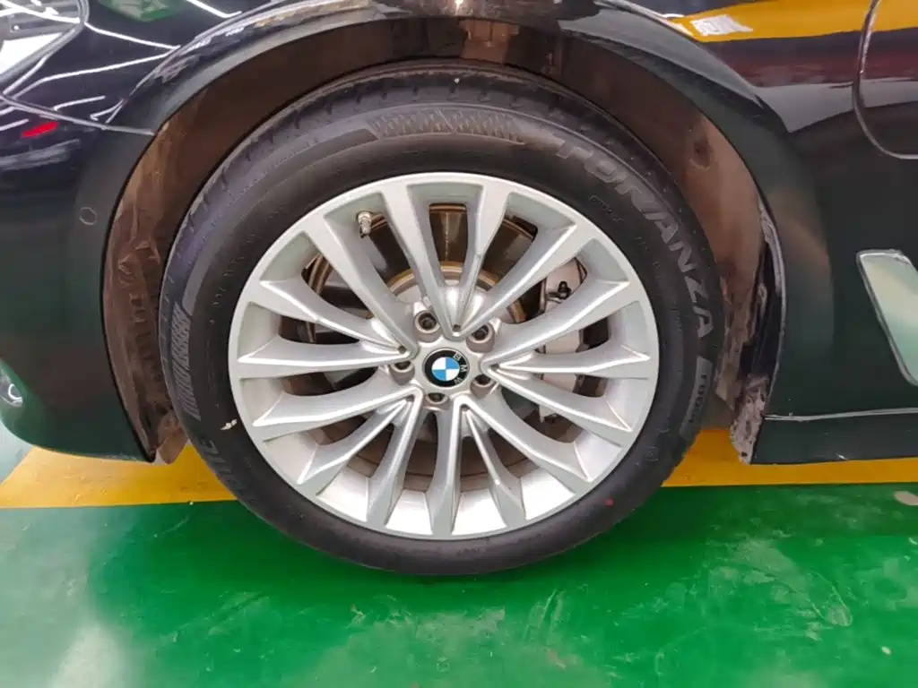 BMW 5 Series New Energy — фото 23