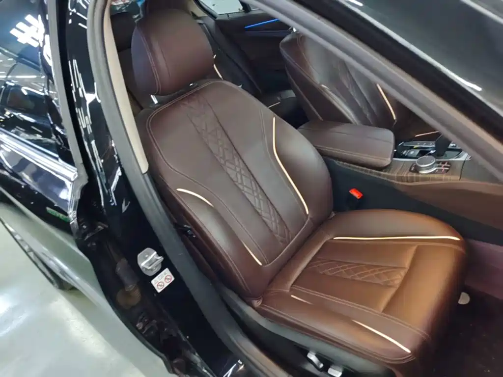 BMW 5 Series New Energy — фото 25