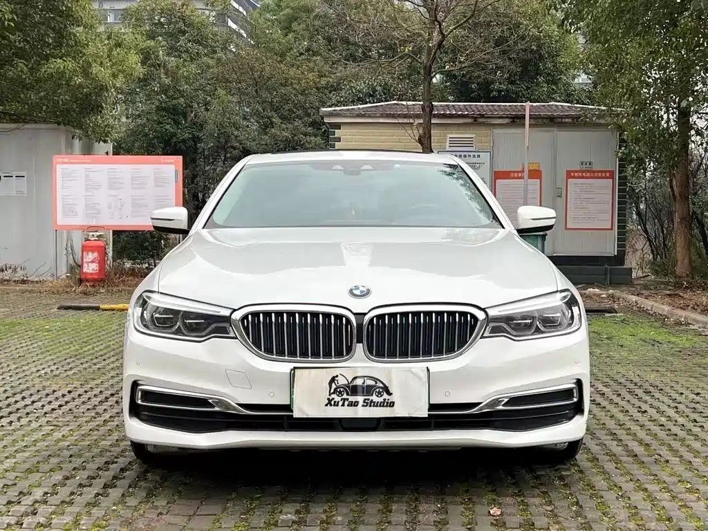 BMW 5 Series New Energy — фото 2