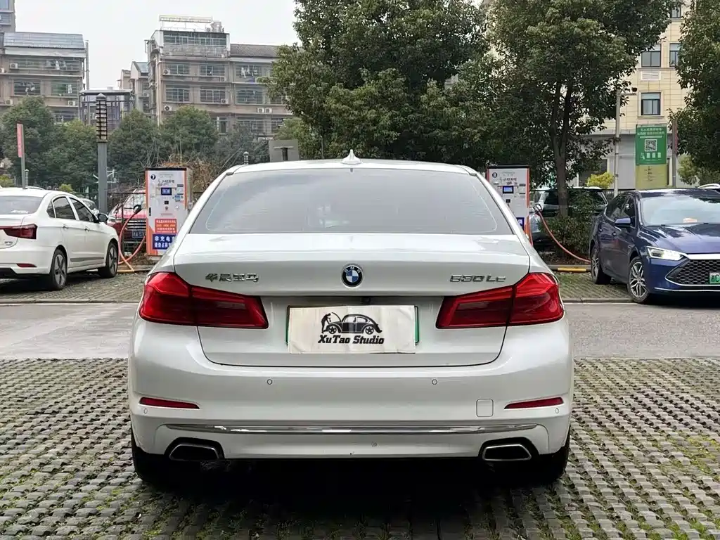BMW 5 Series New Energy — фото 4