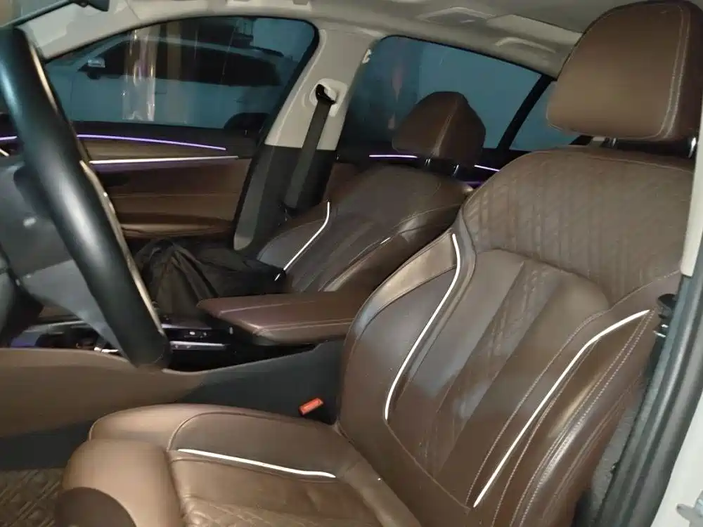 BMW 5 Series New Energy — фото 9