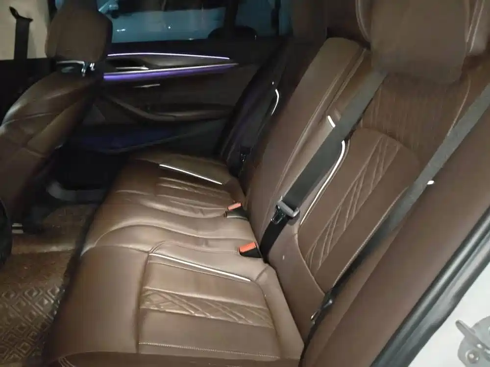 BMW 5 Series New Energy — фото 10