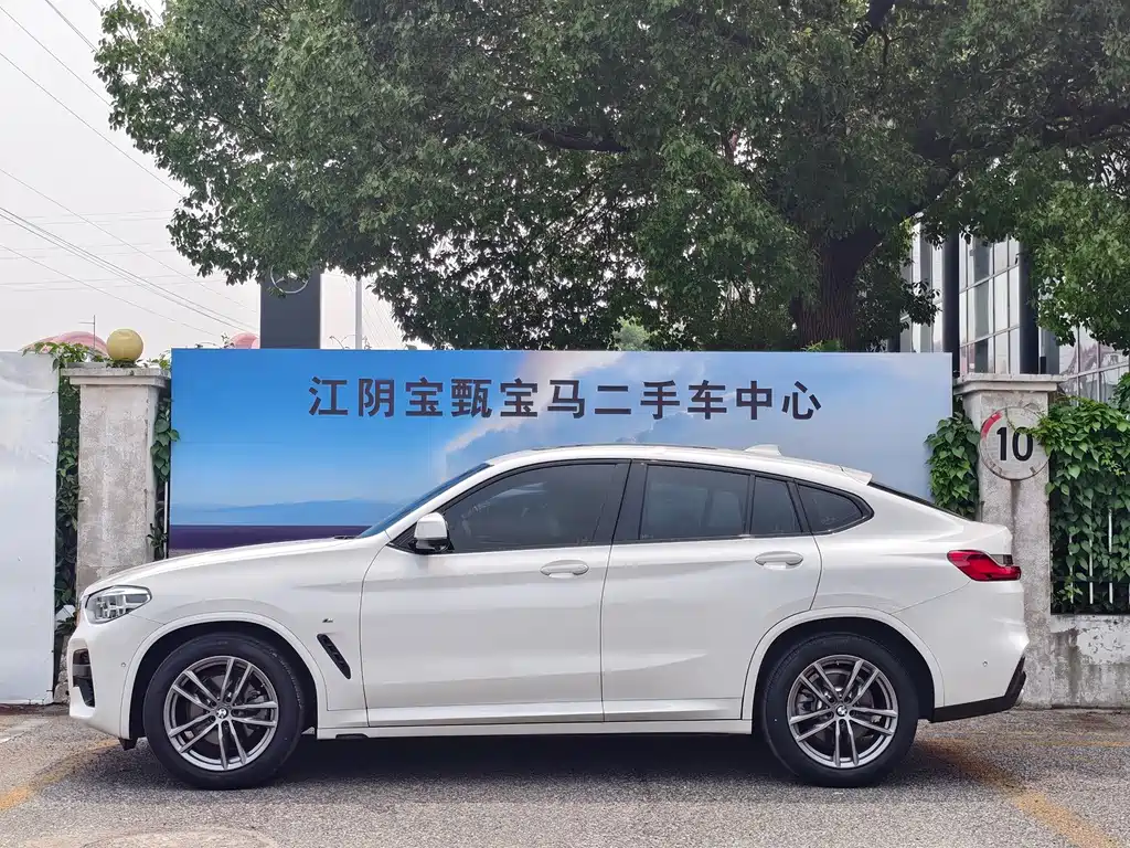 BMW X4 — фото 4