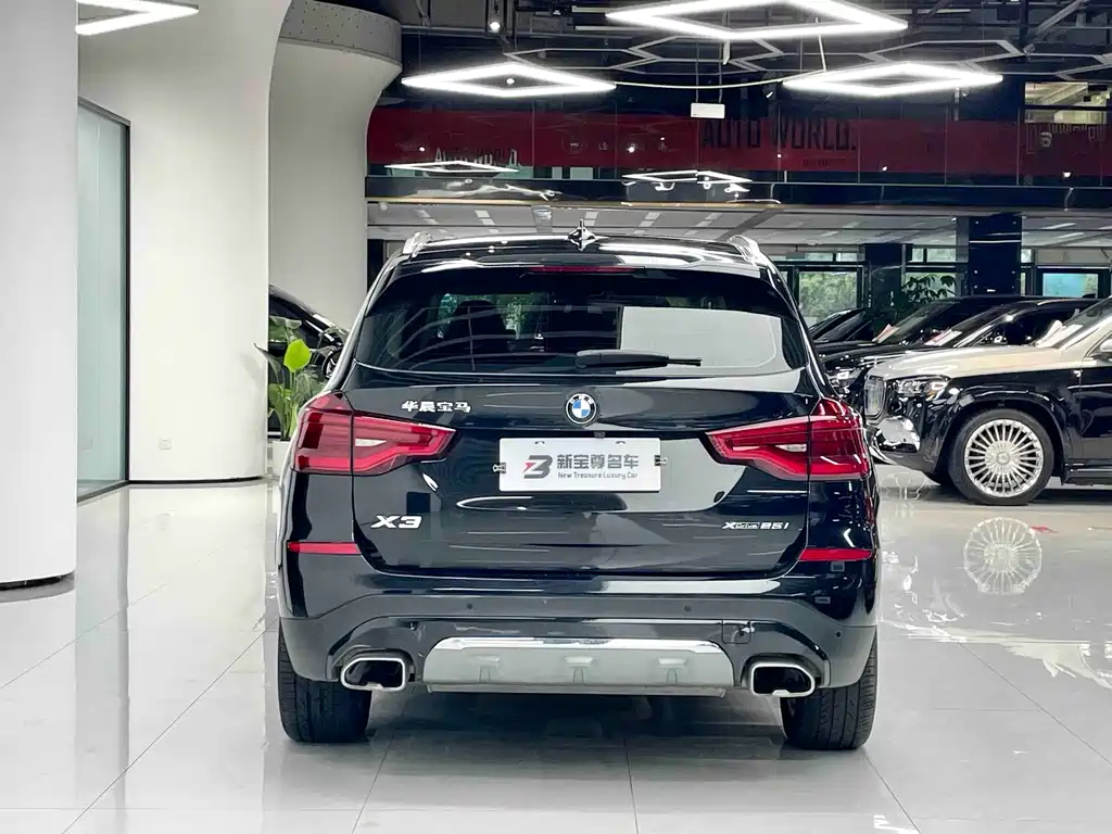 BMW X3 — фото 17