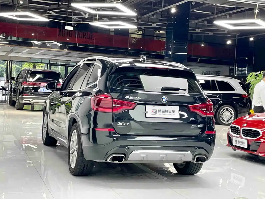 BMW X3 — фото 18