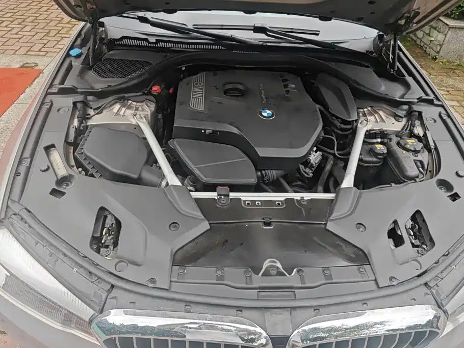 BMW 5 Series — фото 10