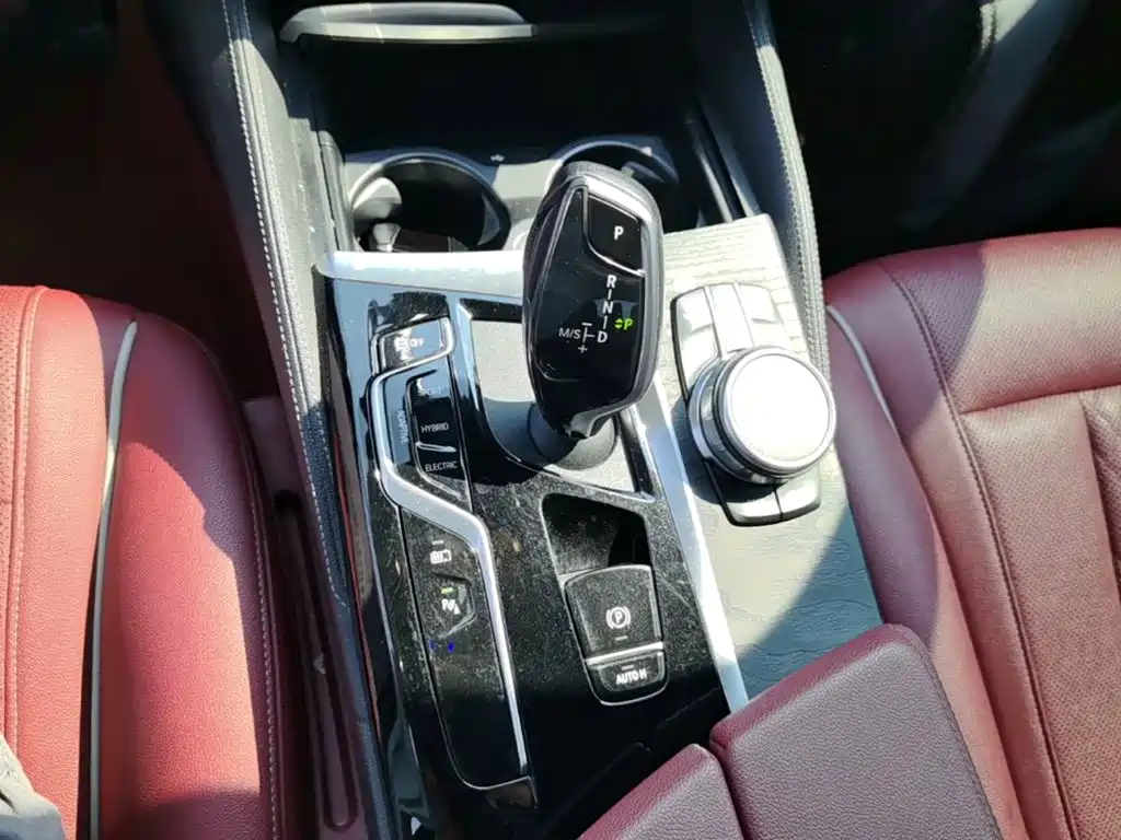 BMW 5 Series New Energy — фото 14