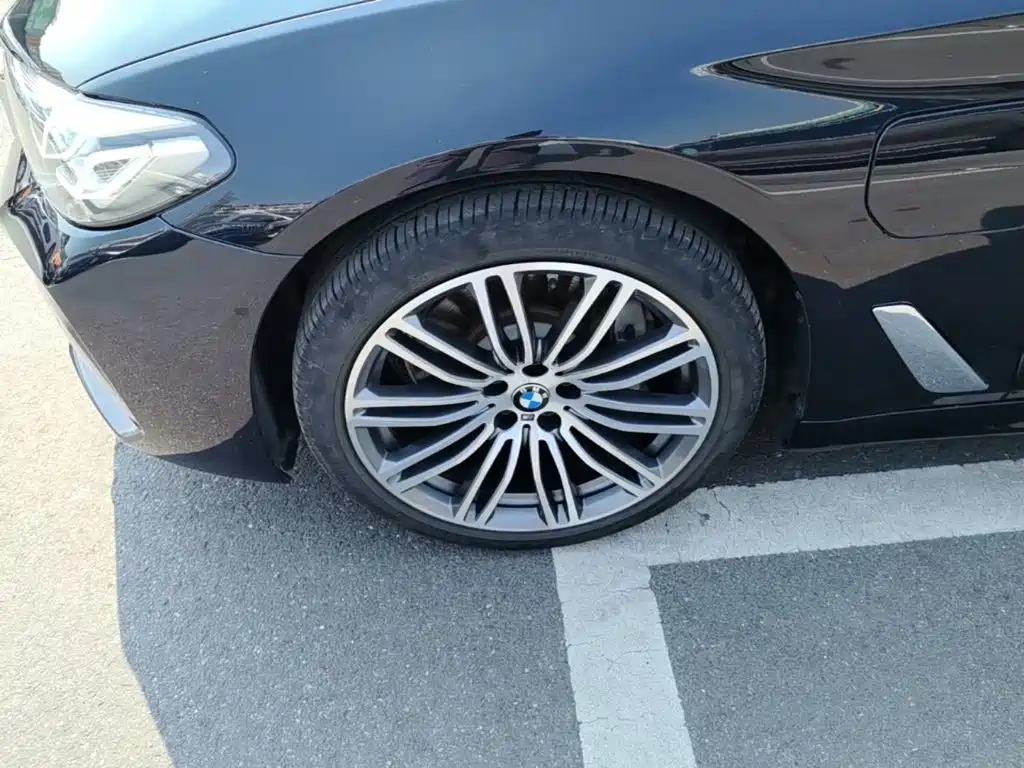 BMW 5 Series New Energy — фото 23