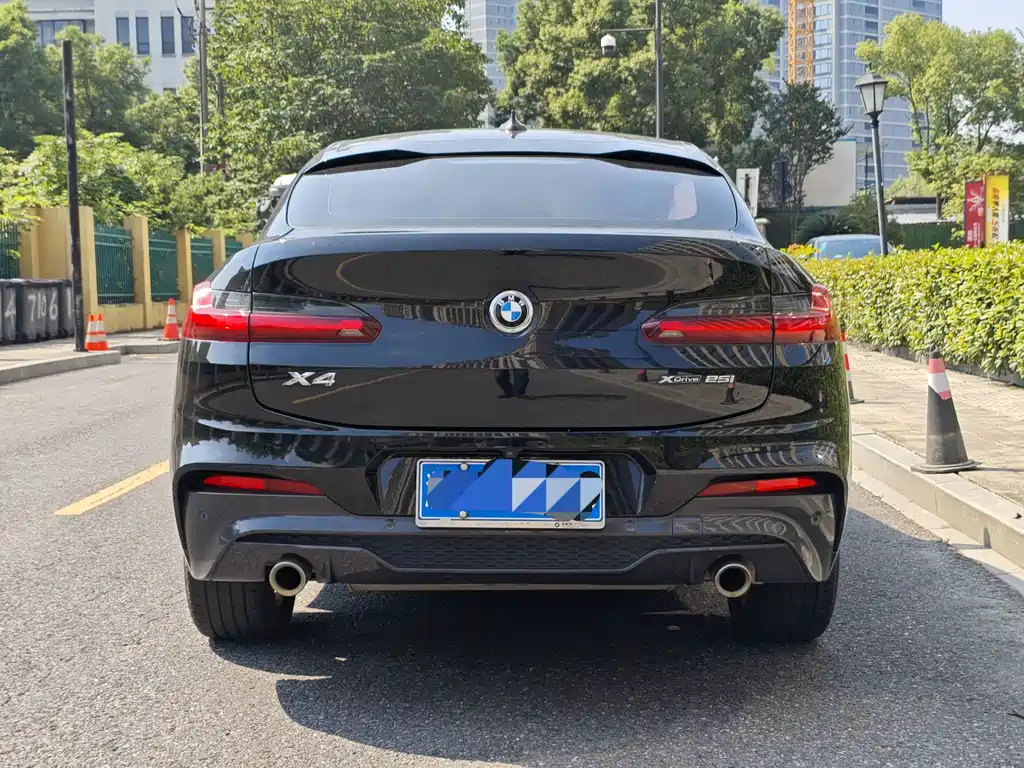BMW X4 — фото 5