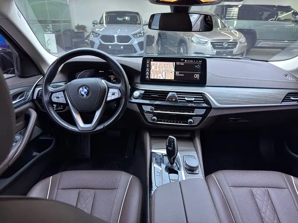 BMW 5 Series New Energy — фото 13