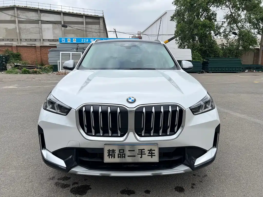 BMW X1 — фото 2